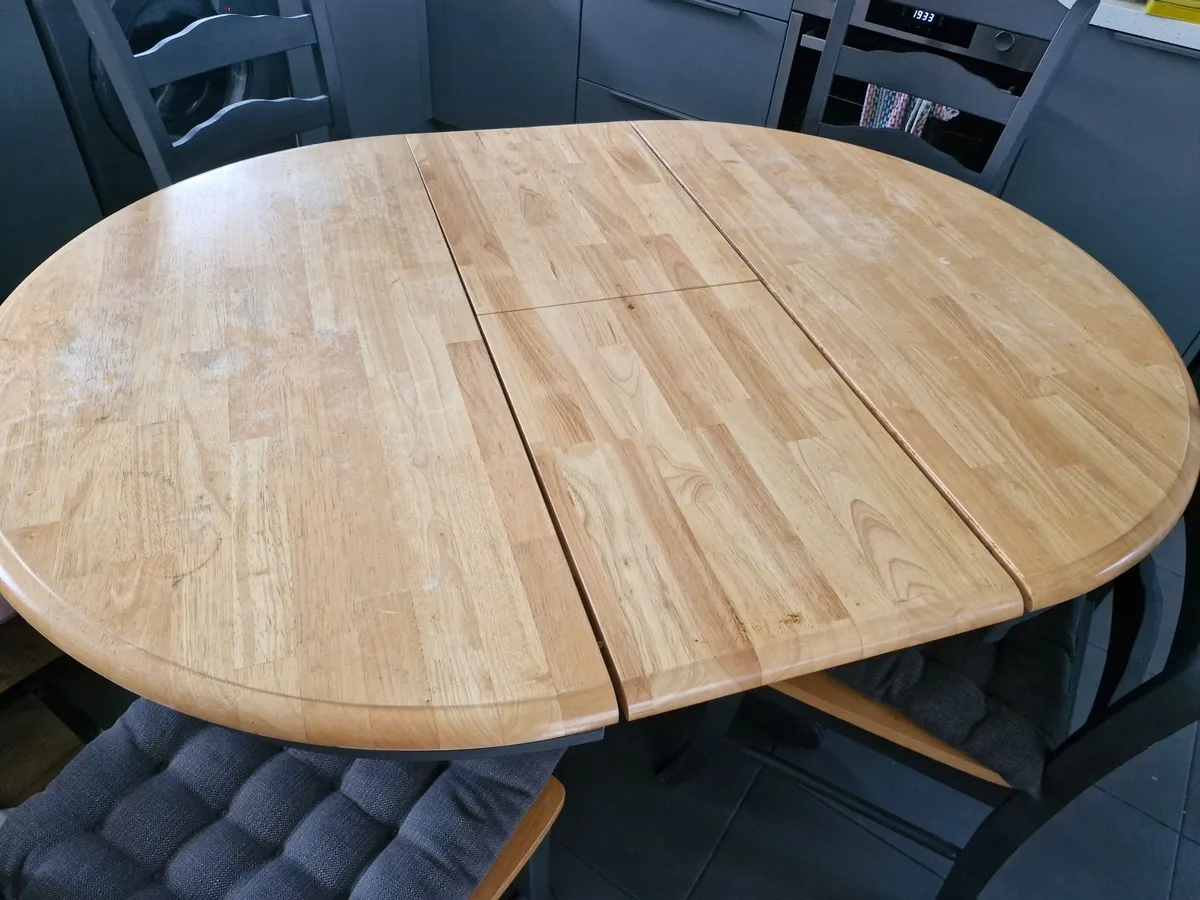 Table with 4 Chairs - Image 4