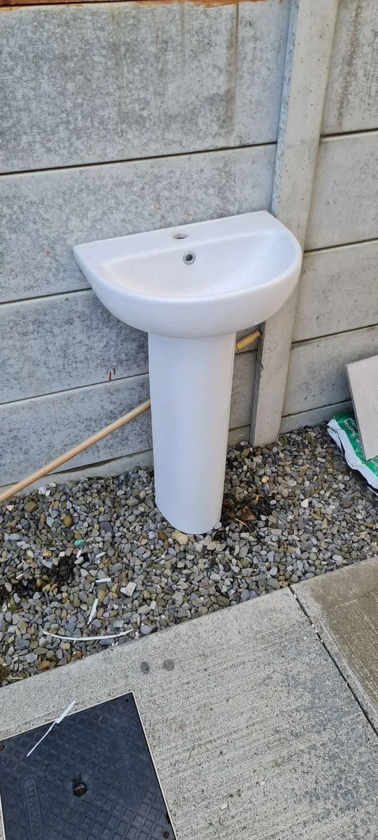 Bathroom Sink - Image 2