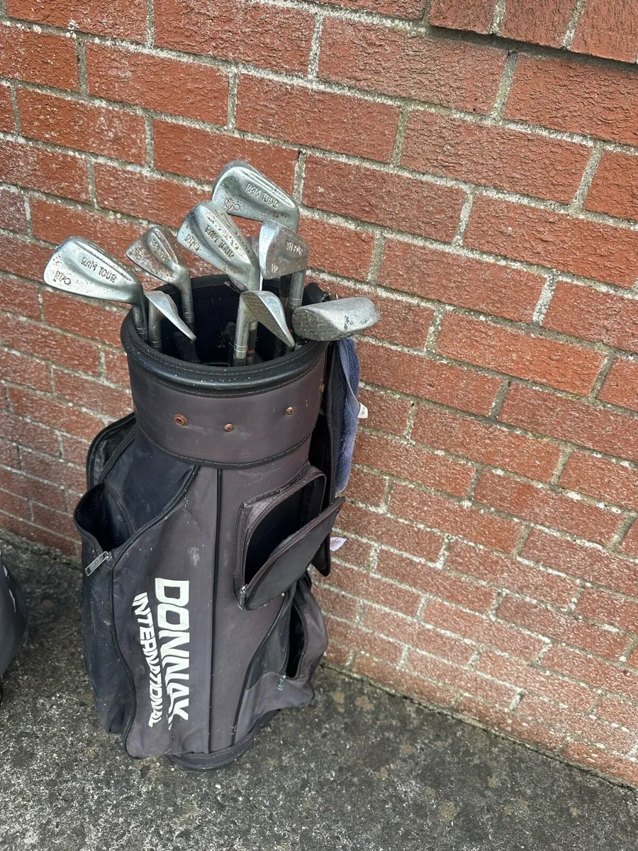 Golf clubs and bag - Image 2