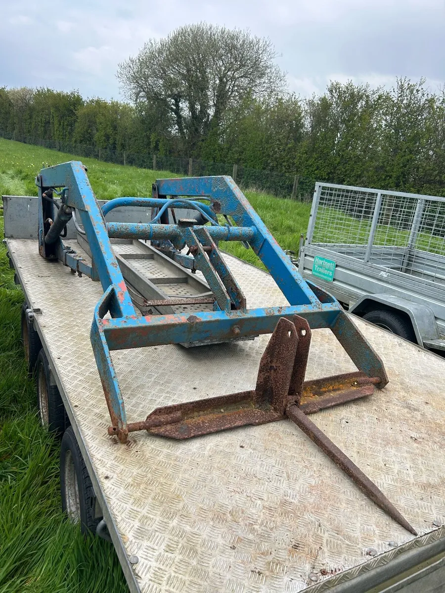 Leyland 255 loader - Image 1