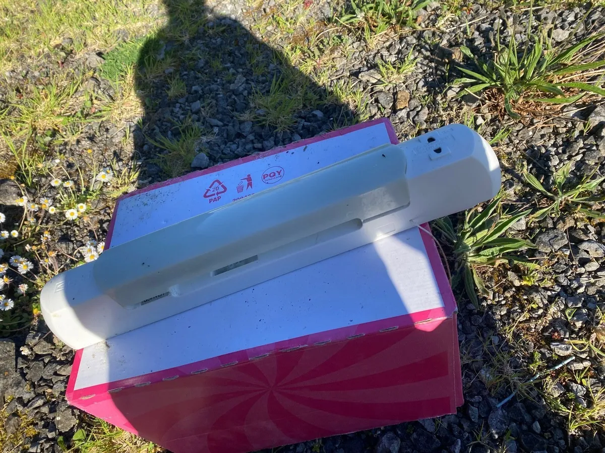 Bathroom light - Image 1