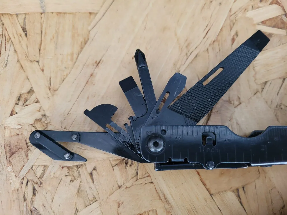 SOG Multitool - Image 1