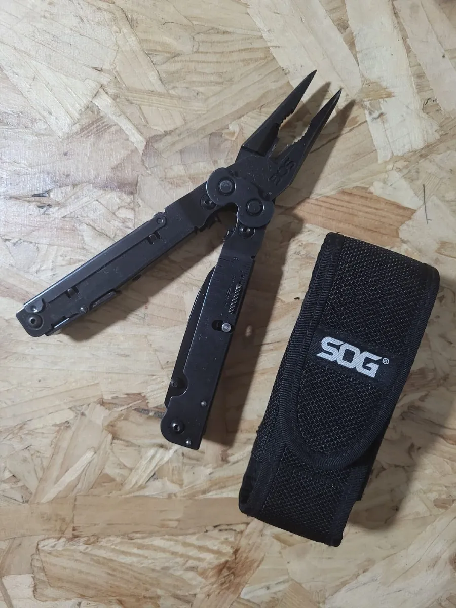 SOG Multitool - Image 2