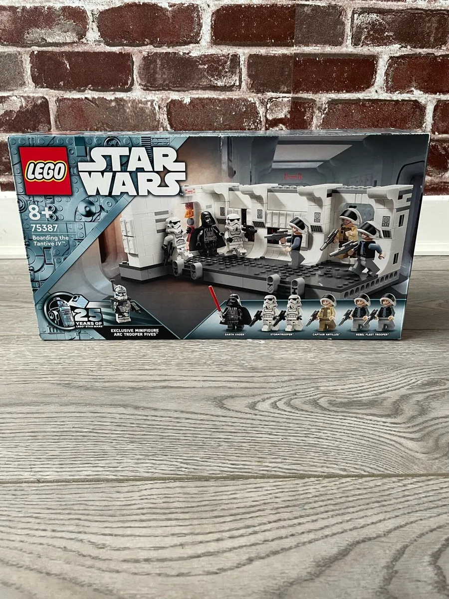 lego Star Wars set 75387 boarding the tantive IV - Image 1