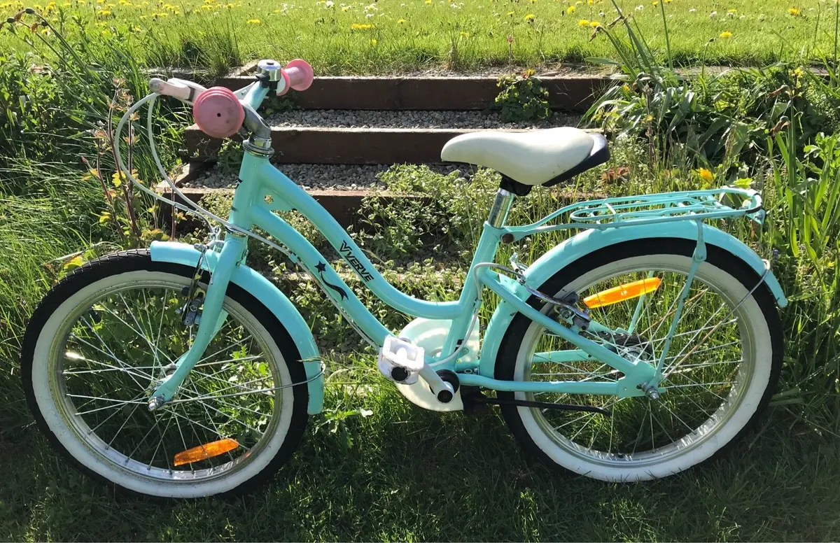 Girls bike - Image 1