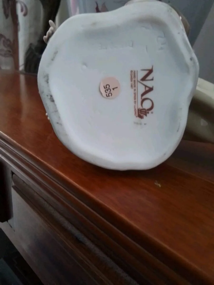 Nao figurine - Image 2
