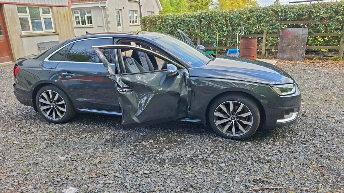 2023 Audi a4 - Image 2