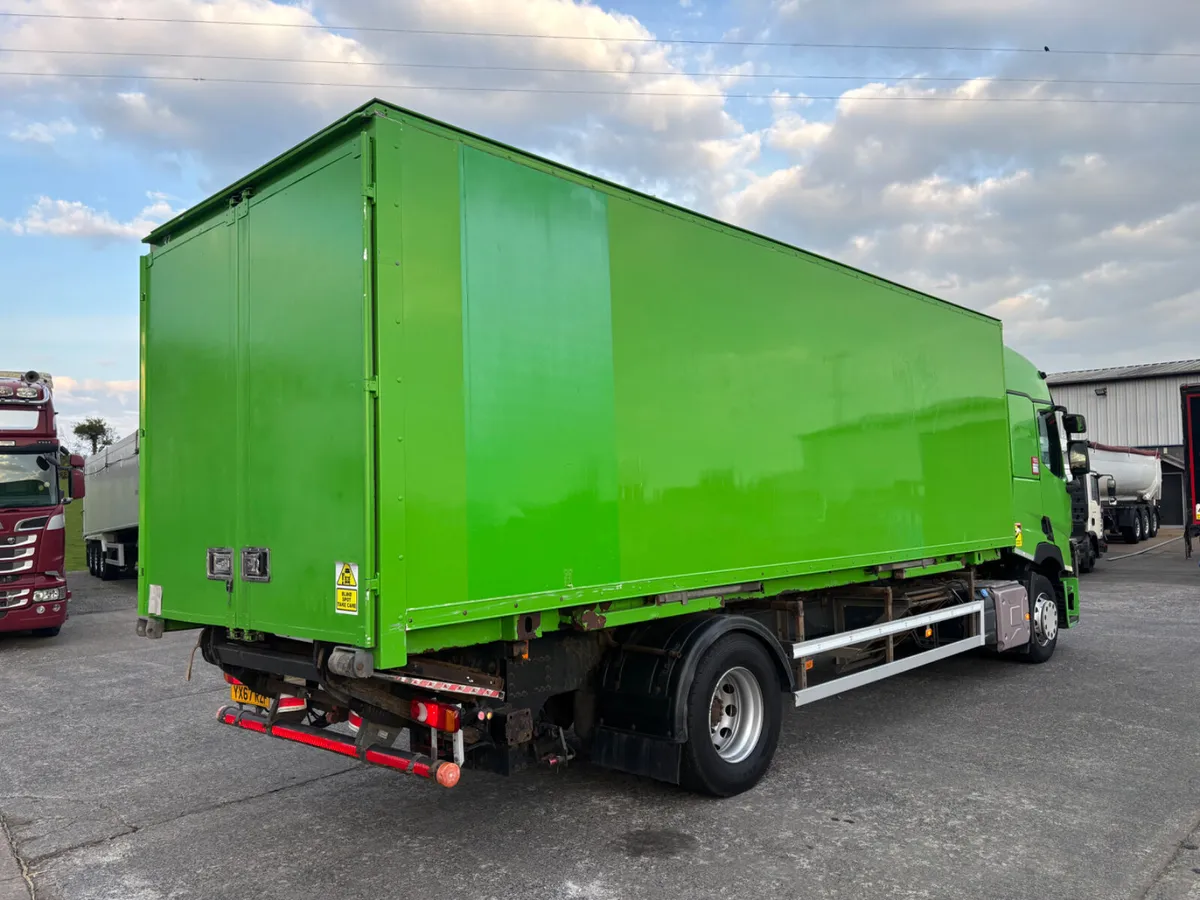 2017 Renault T380 Sleeper Demount 25 Foot Box - Image 4