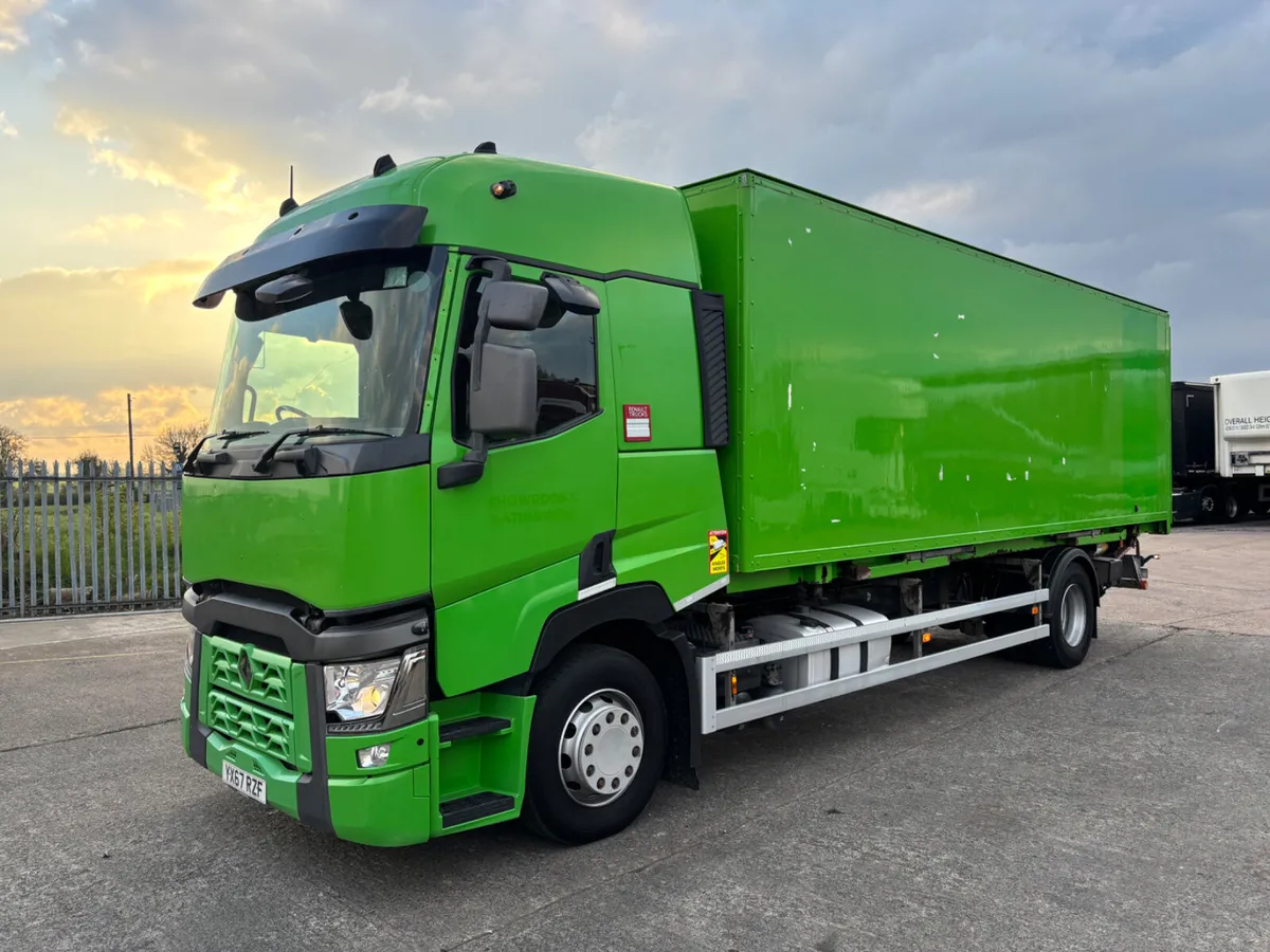 2017 Renault T380 Sleeper Demount 25 Foot Box - Image 1