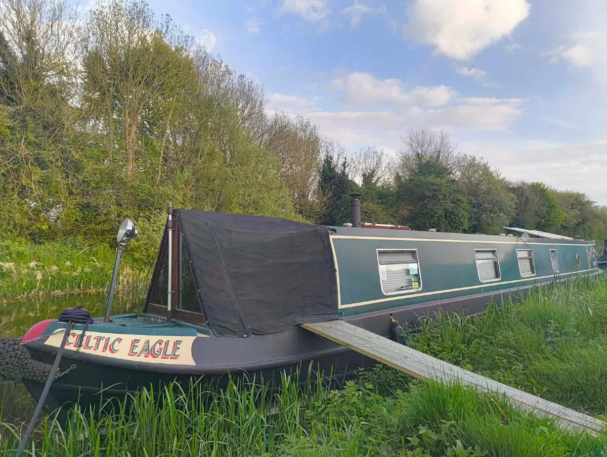 57" Liveaboard Narrow Boat Barge - Image 1