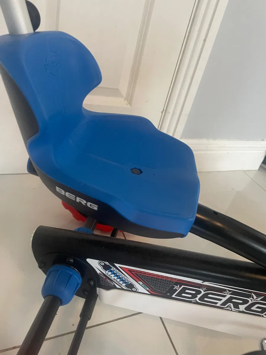 Berg Buzzy Nitro  2-in-1 go cart/bike with handle - Image 4