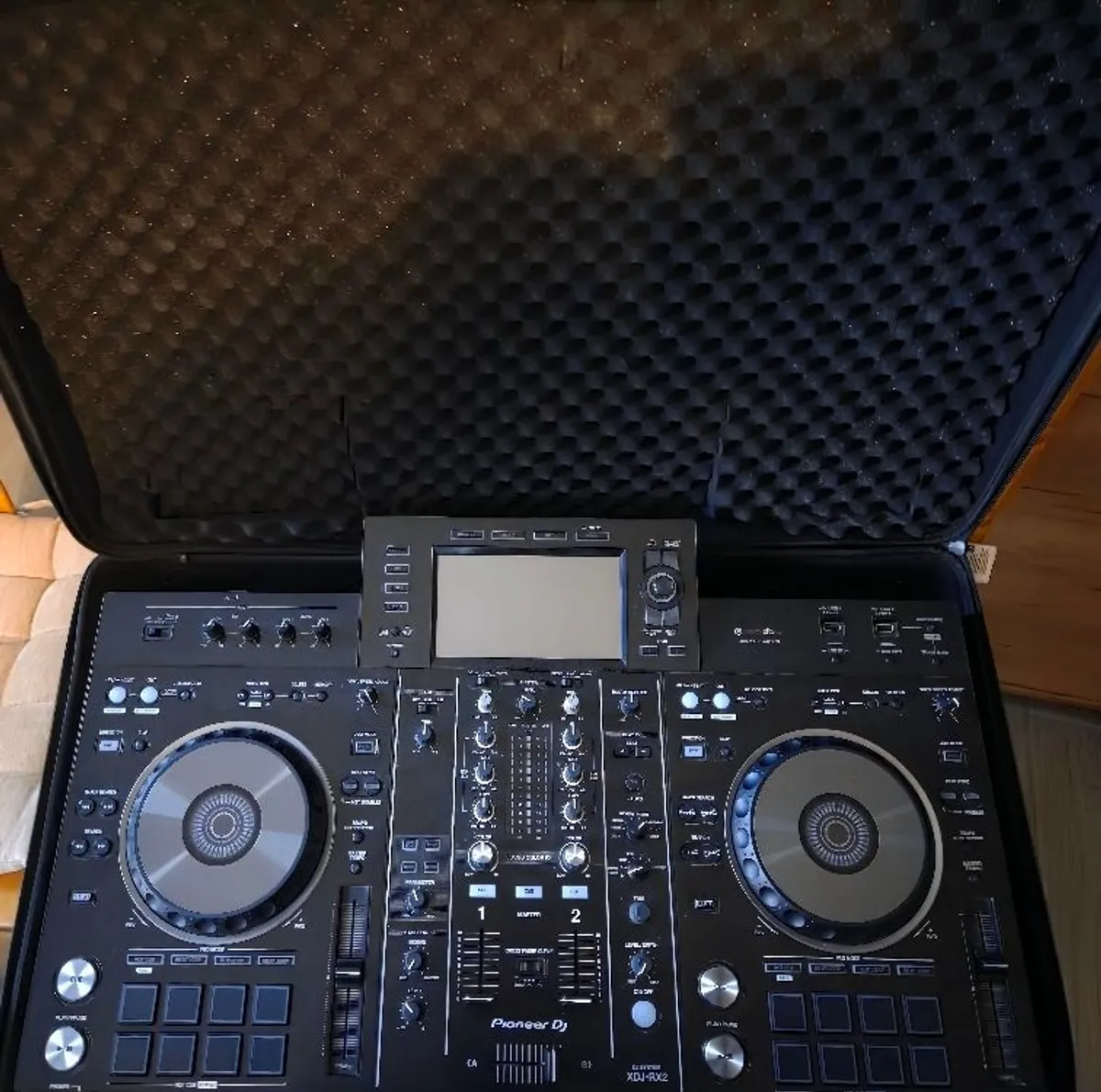 Pioneer XDJ-RX2 & Carry Bag & Dust Cover