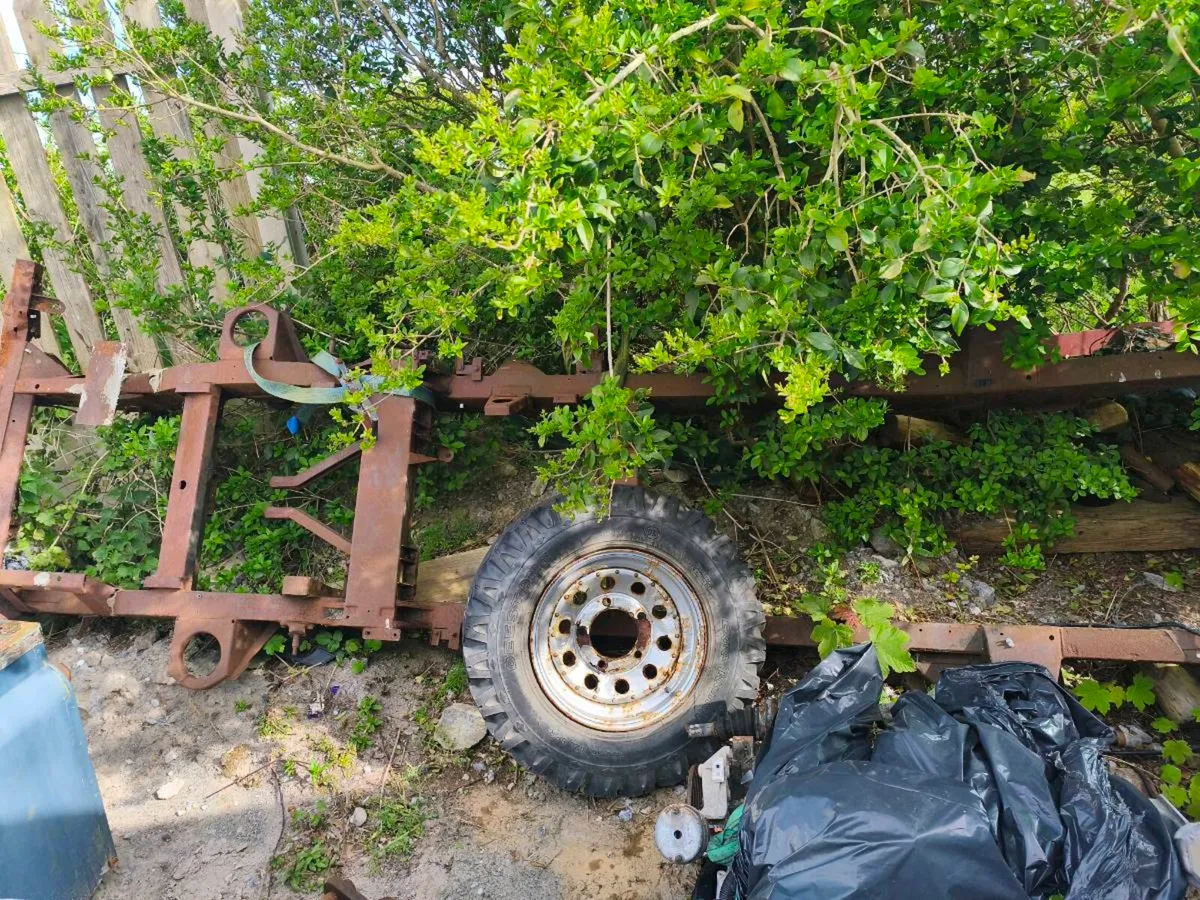 Land rover 110 ,, for breaking only - Image 2