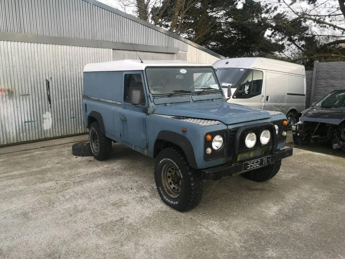 Land rover 110 ,, for breaking only - Image 3