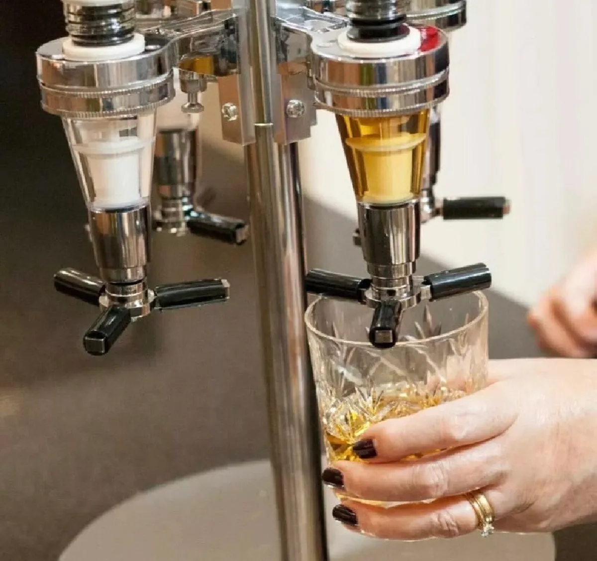 4 Bottle Rotary Home Bar Drinks Optic Dispenser - Image 3