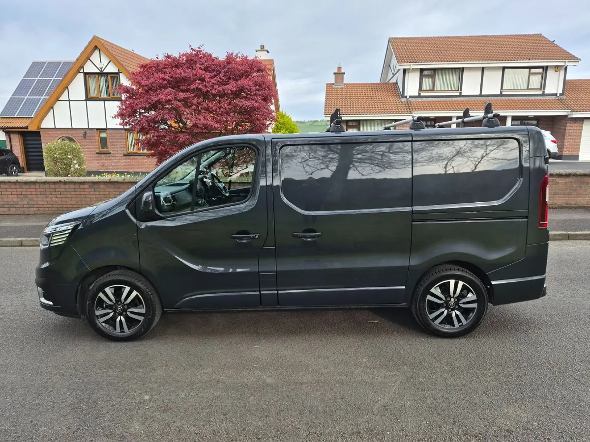 2022 Renault Trafic 2.0 DCI Sport - Image 2