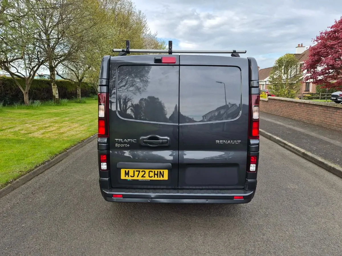 2022 Renault Trafic 2.0 DCI Sport - Image 3