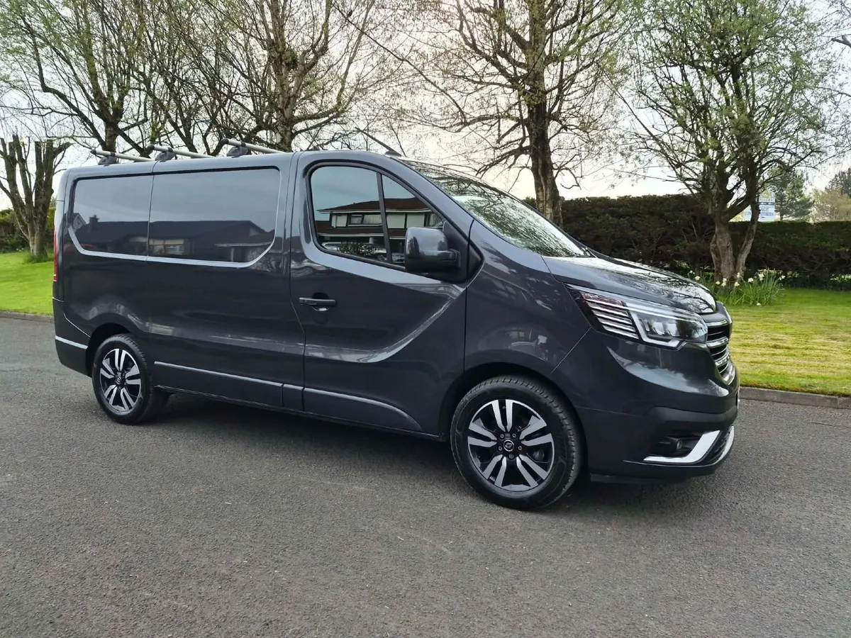 2022 Renault Trafic 2.0 DCI Sport - Image 1