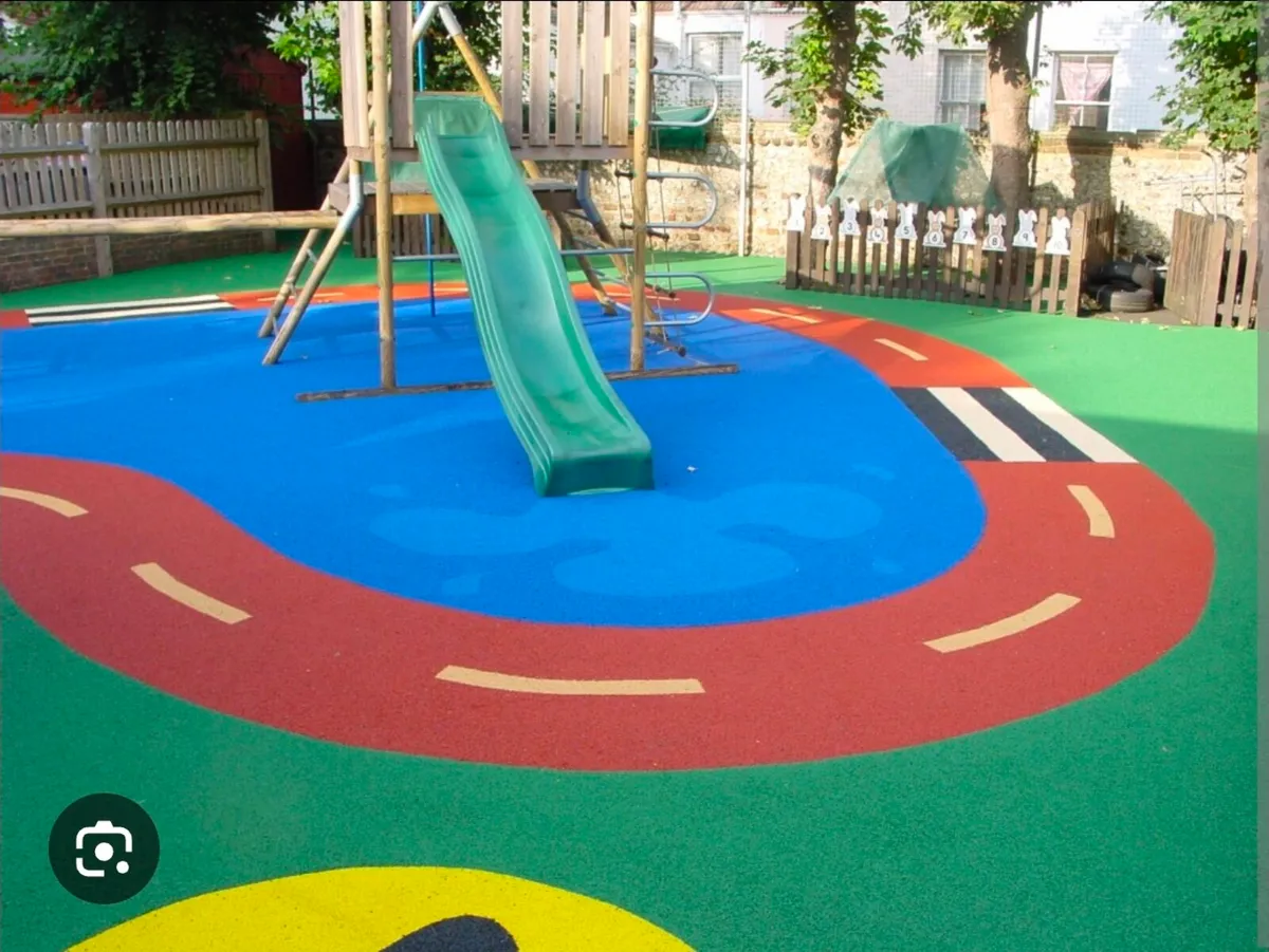 Looking for wet pour Crew to do rubber - Image 1