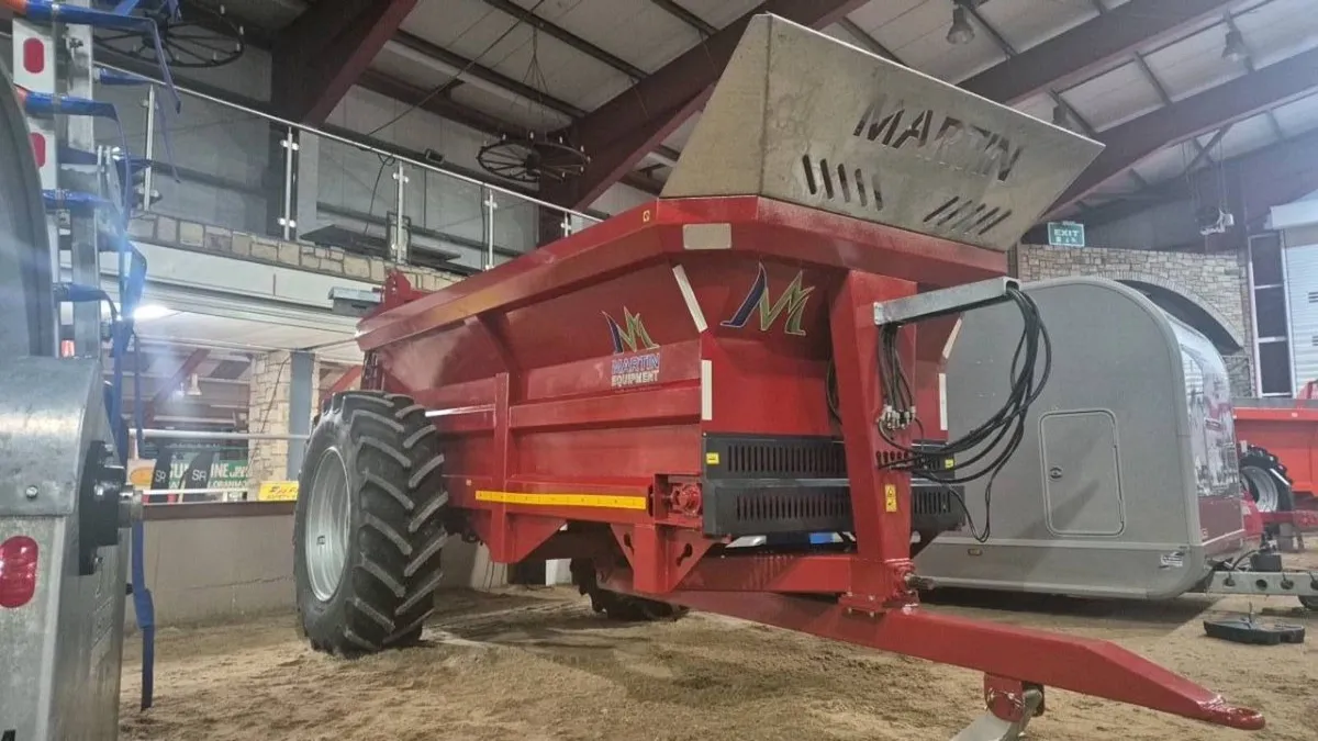 Manure Spreader - Image 2