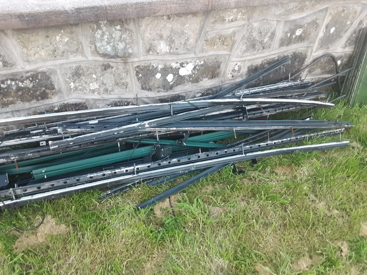 Glasshouse - Image 3