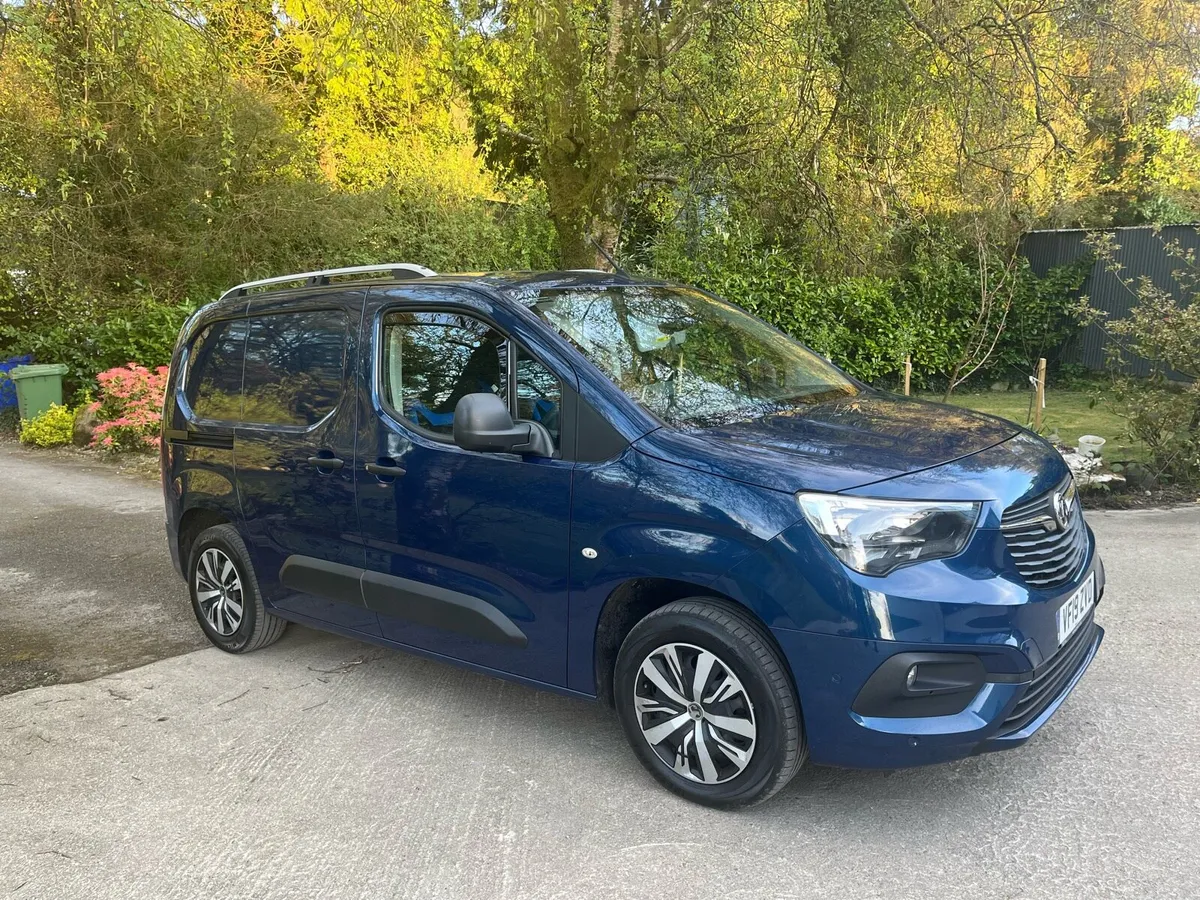A Vauxhall combo van 1.6 - Image 2