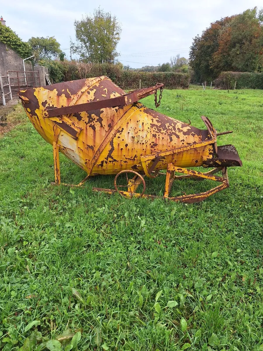 concrete skip - Image 1
