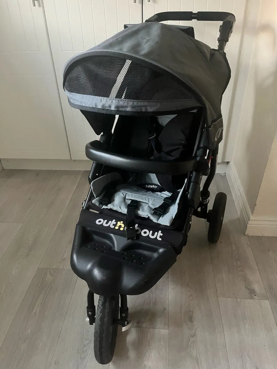 Out n about nipper 5 immaculate - Image 1