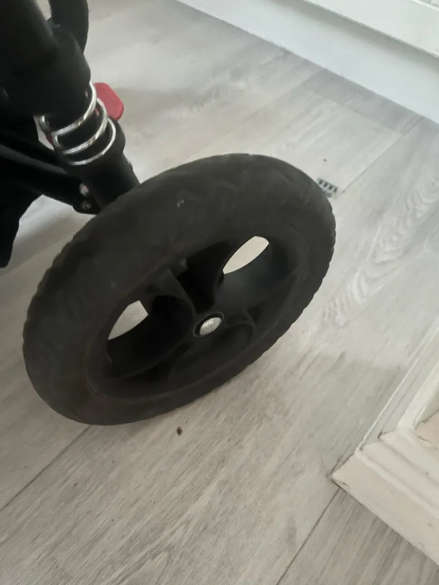 Out n about nipper 5 immaculate - Image 3