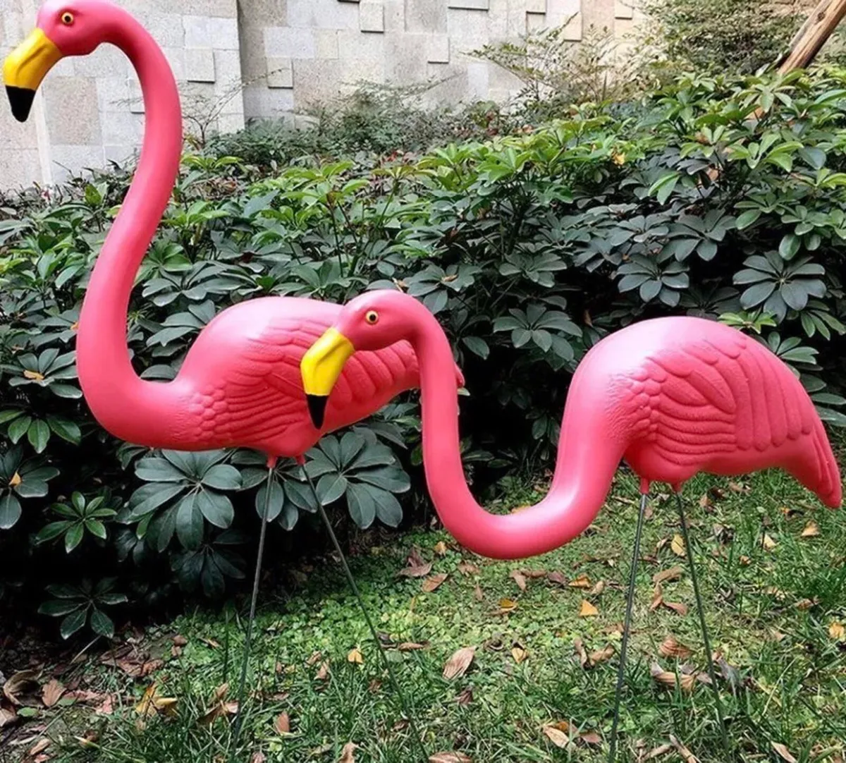 Set of 2 or 4 Lawn Flamingos Garden Ornaments - Image 2