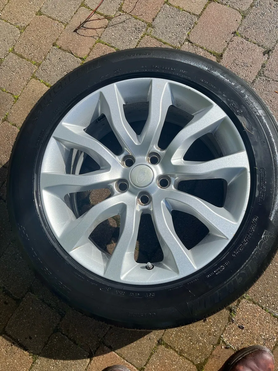 Land Rover Wheels - Image 1