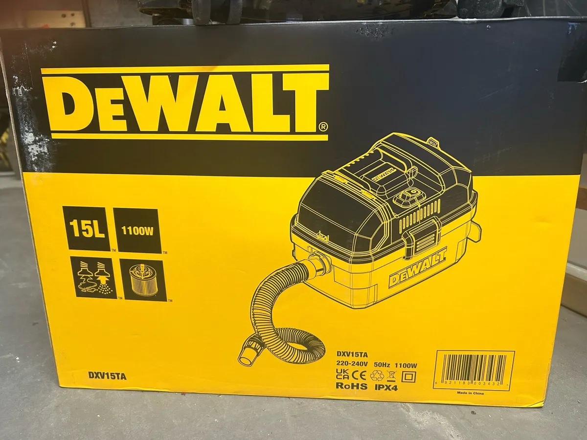 De Walt Wet n Dry Vacum - Image 1