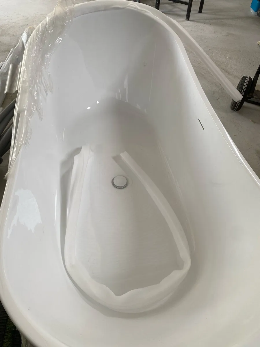Freestanding Bath 1700x 800 - Image 3