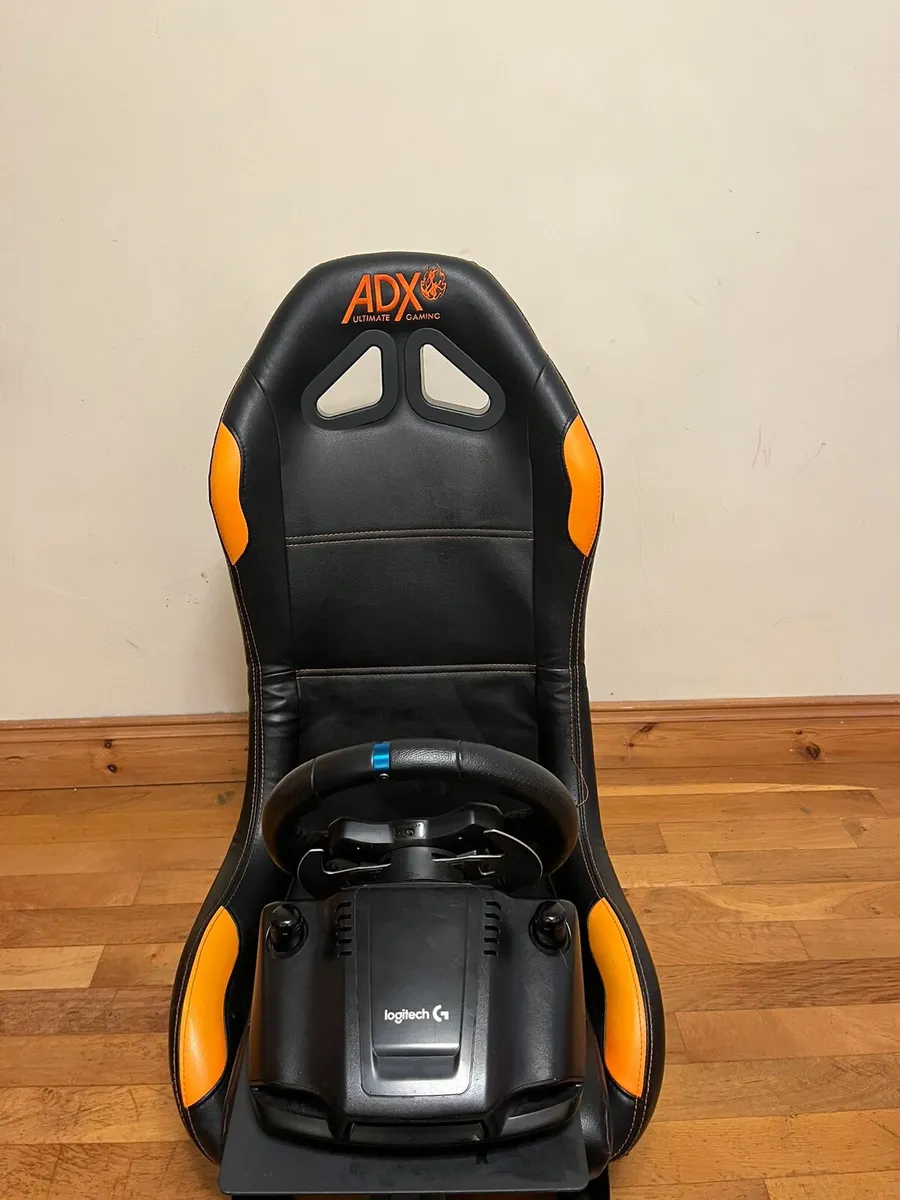 Logitech steering wheel - Image 1