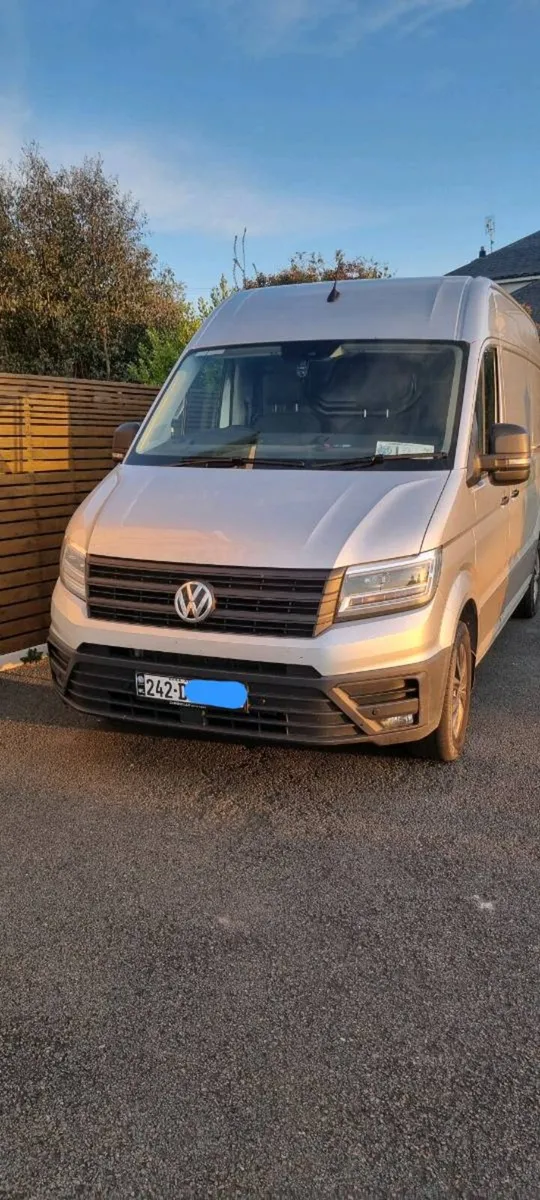 VW Crafter CR35  140bhp auto HIGHLINE - Image 1