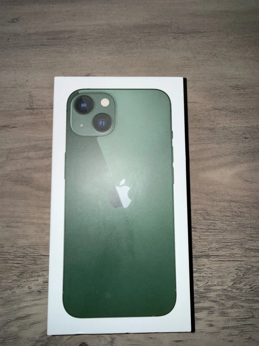 iPhone 13 - Image 3
