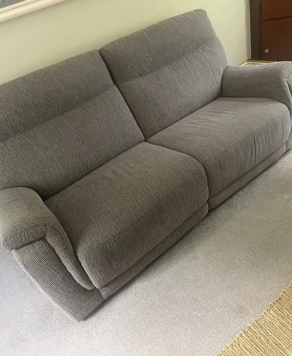 Recliner sofa and armchair - Image 4