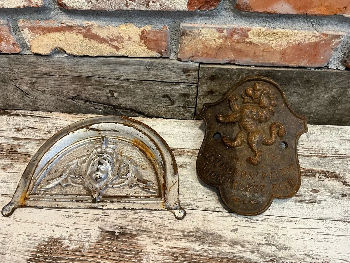 Vintage sign - Image 1