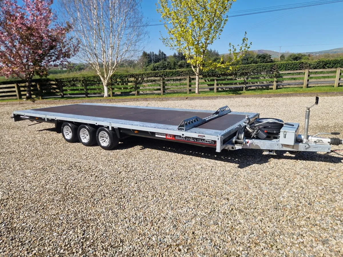 2024 Brian James Connect 5.5m | Ex Demo - Image 1