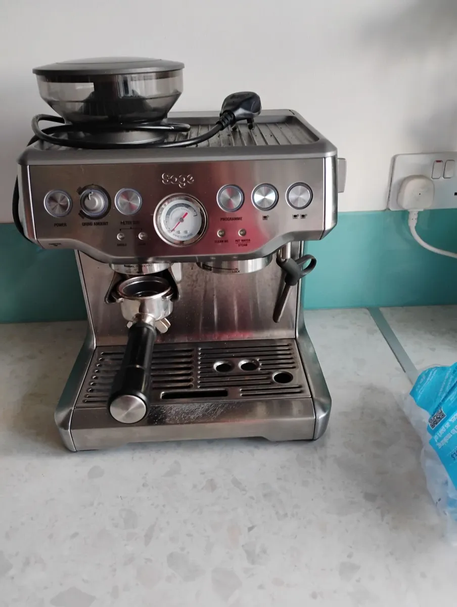 FOR PARTS OR REPAIRS ONLY sage barista Express - Image 2