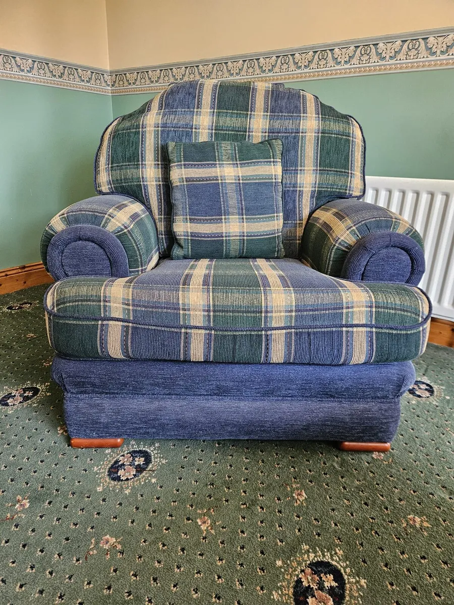 Suite of furniture - Image 3