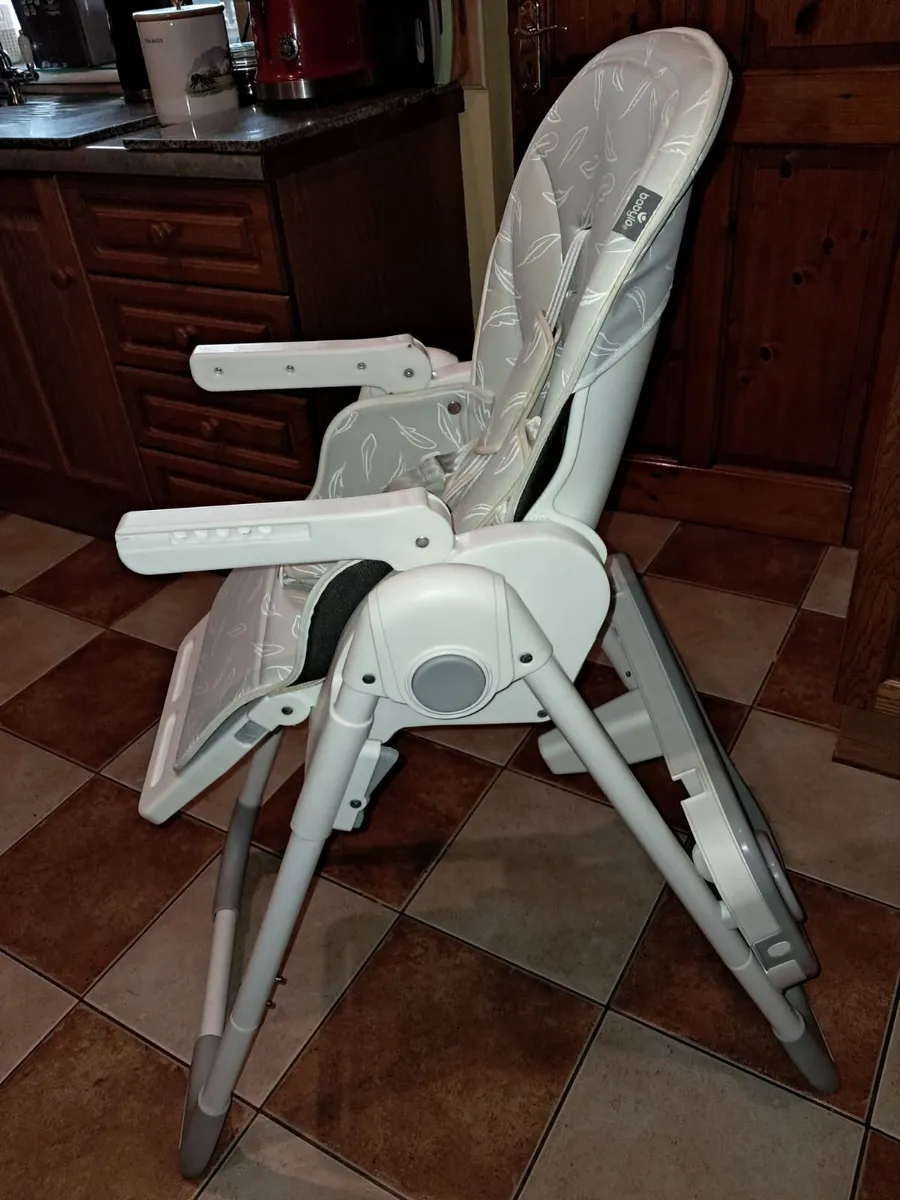 Baby stroller,high chair - Image 3