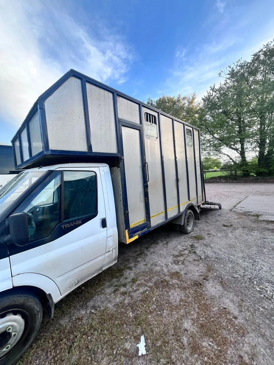 3.5ton horse lorry - Image 2