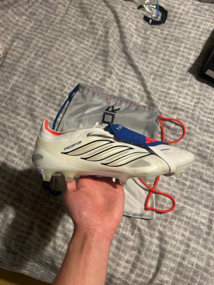 Football boots - Image 2