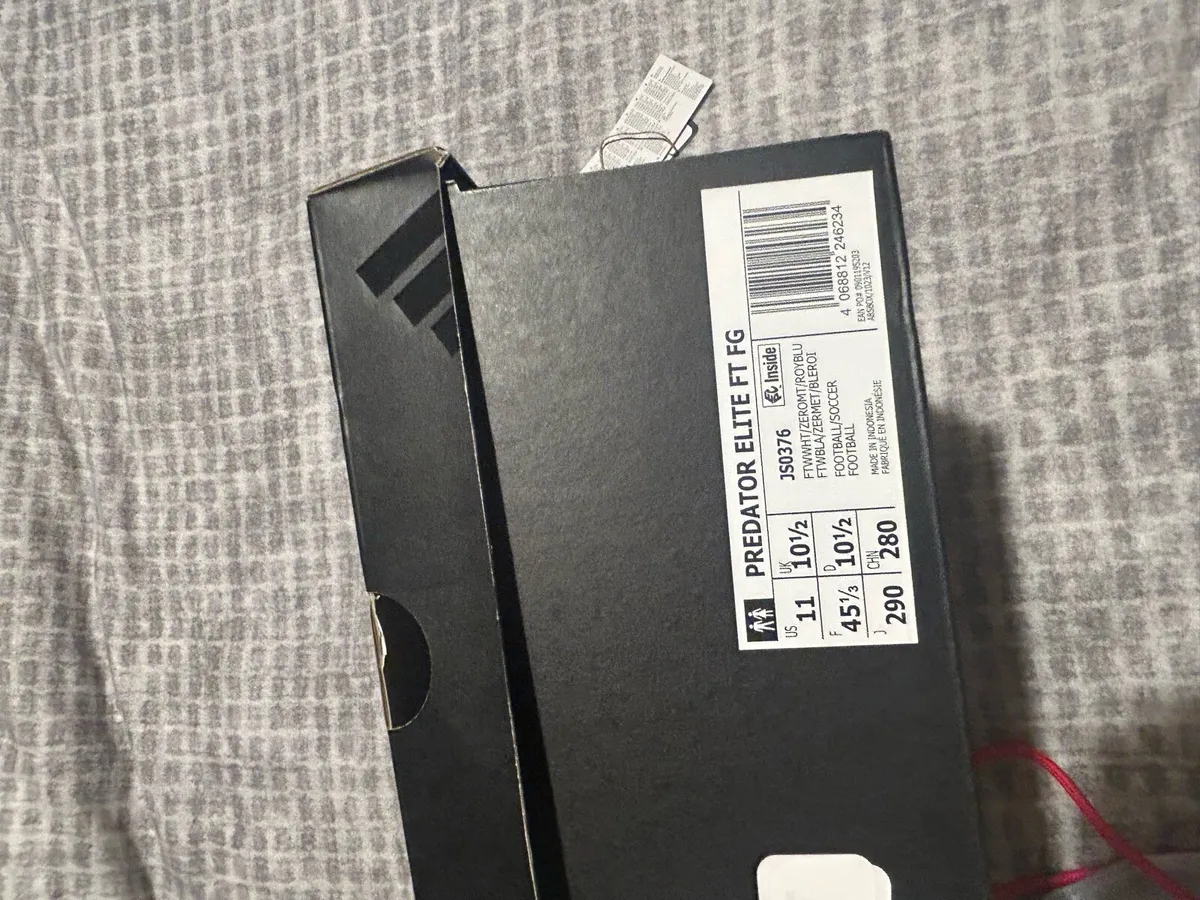 Football boots - Image 3