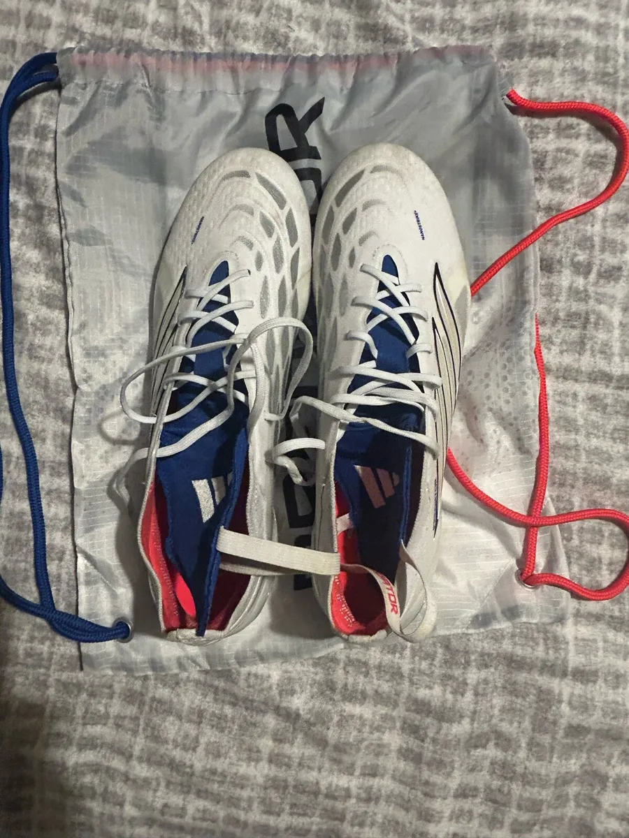 Football boots - Image 4