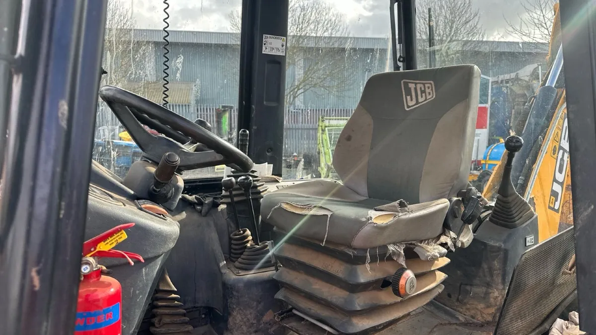 JCB 2CX Streetmaster Backhoe Loader 1000 hours - Image 4