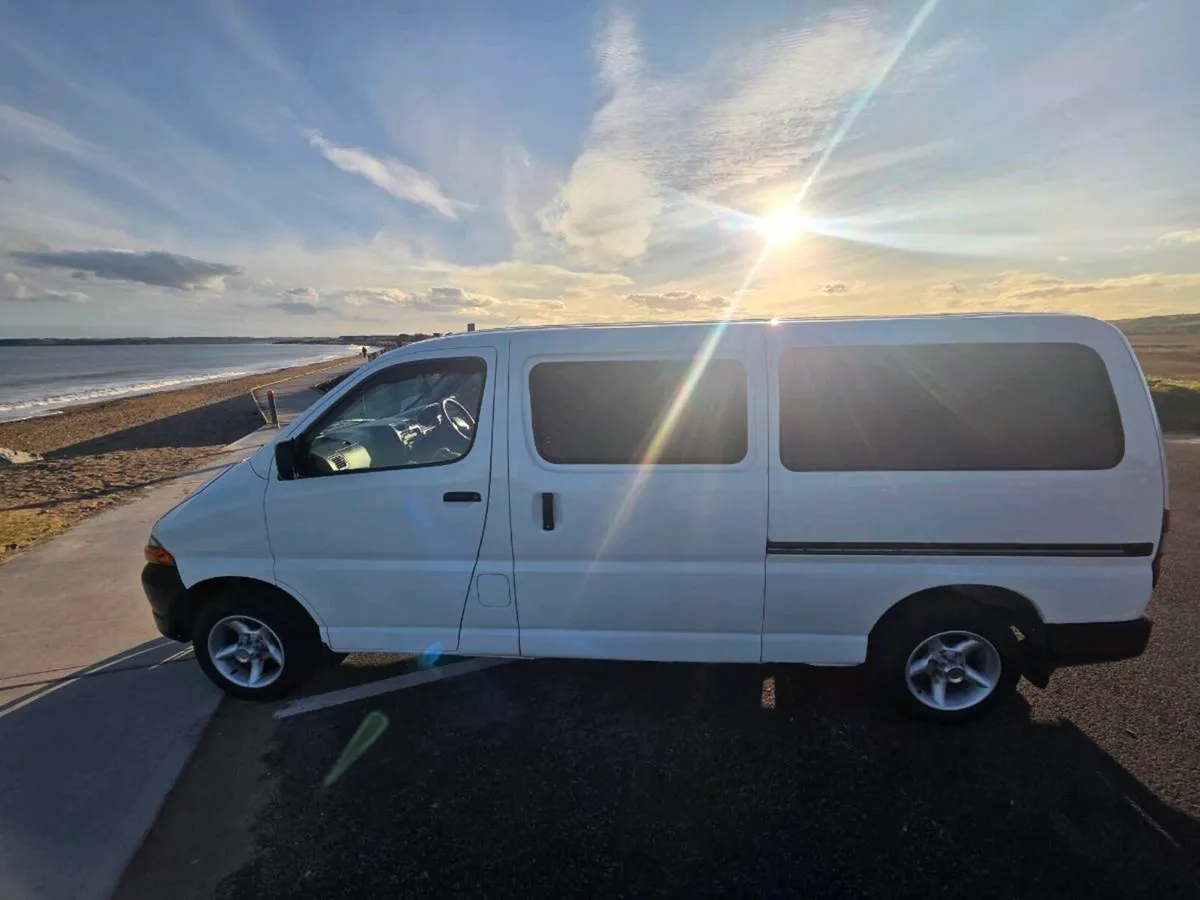 Toyota hiace - Image 2