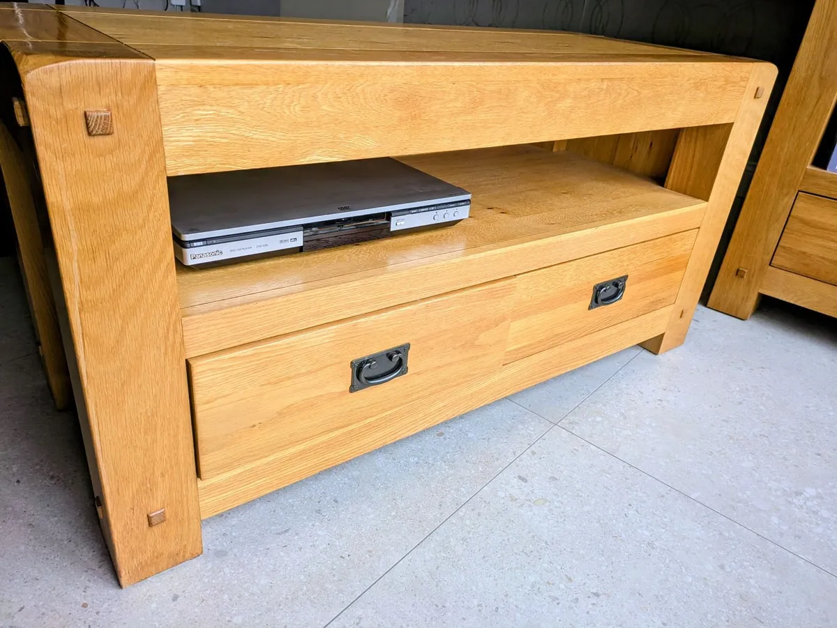 Solid oak tv unit - Image 1