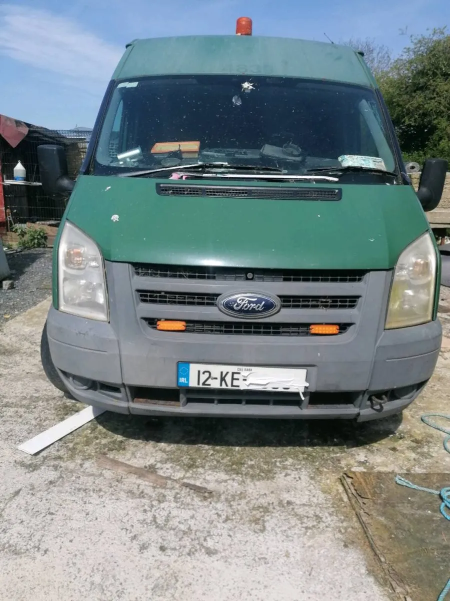 Transit van. Mercedes Vito - Image 2